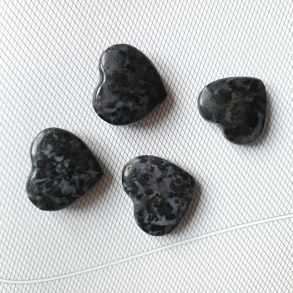 Indigo Gabbro hand-carved crystal heart - Picture 1 of 1